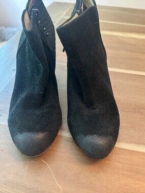 Matt Bernson Black Suede Ankle Booties Stacked Heel Size 9
